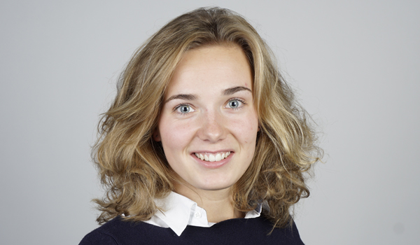 Esra Dekkers